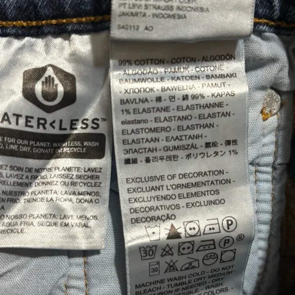 Levi’s 501 Denim Button Fly size 26 Shorts - Image 8