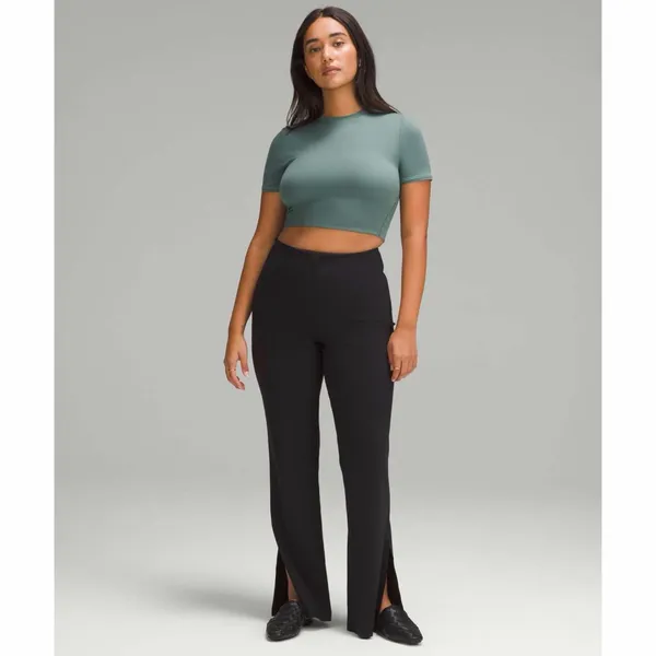 Lululemon Crewneck Cropped T-Shirt in Medium Forest - Image 4