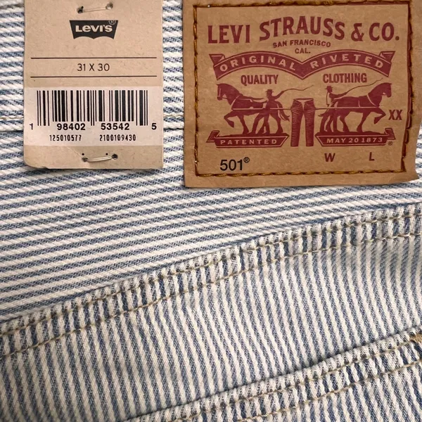 Levi's 501 Original Fit Women Size 31X30 Striped Denim Button Fly Straight Leg - Image 9