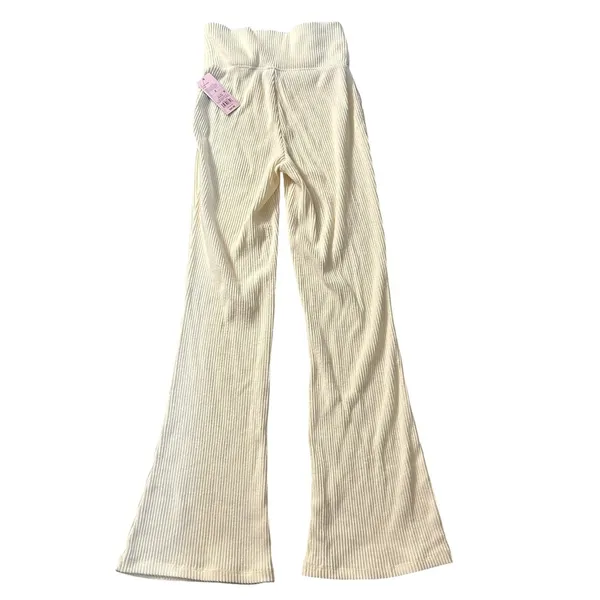 Wild Fable Cream Ribbed Knit Flare Pants High Rise Small NWT Cream M9589L - Image 4