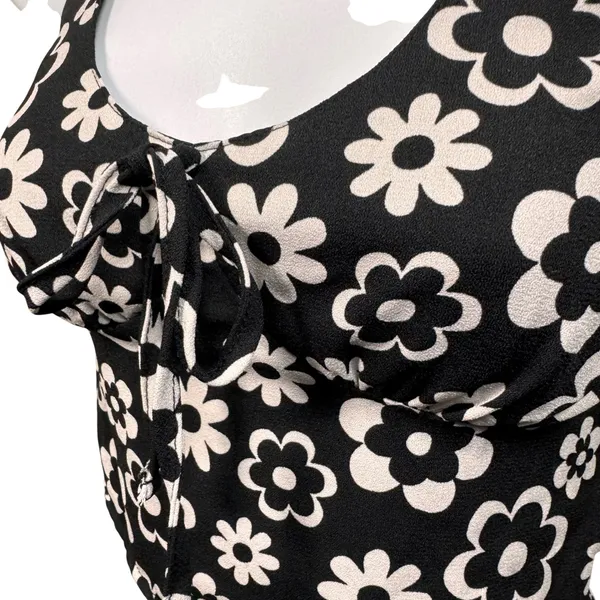 Hollister Halter Top Daisy Small Floral Tie Front Smocked Crop Festival Y2K 90s - Image 2
