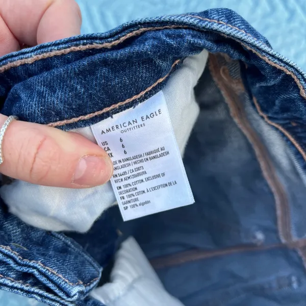 Tomgirl High Rise Jean Shorts Size 6 - Image 3