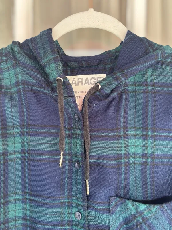 Garage Women's Medium Blackwatch Plaid Flannel Hooded Boyfriend Fit Shacket - Image 11