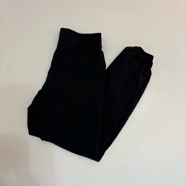 Athleta Liv Outdoor Black Cargo Pants - Image 4