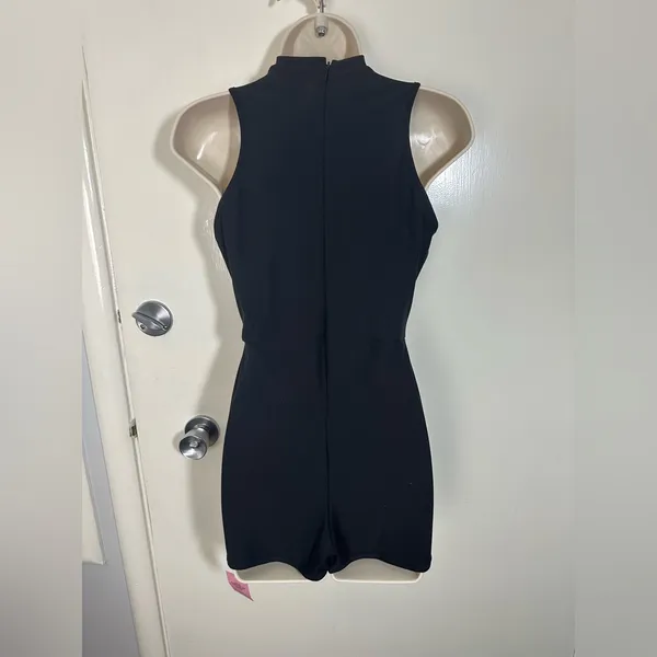 PrettyLittleThing Black Sleeveless Mini Dress - Image 5