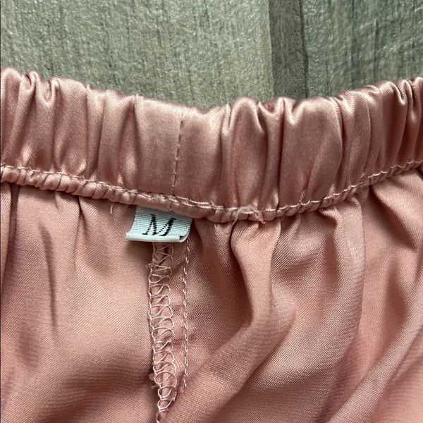 Silky Pink Shorts Size M - Image 2