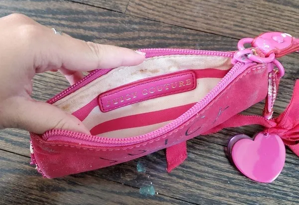 VINTAGE Juicy Couture Pink Wristlet - Image 7