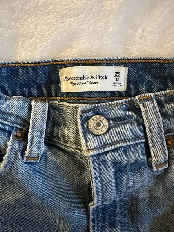 Abercrombie Mom Shorts - Image 3