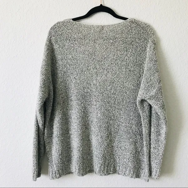 Altar’d State Heather grey long sleeves sweater size M - Image 2