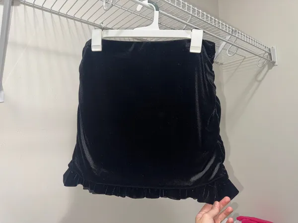 Blue blush black velvet mini skirt - Image 2