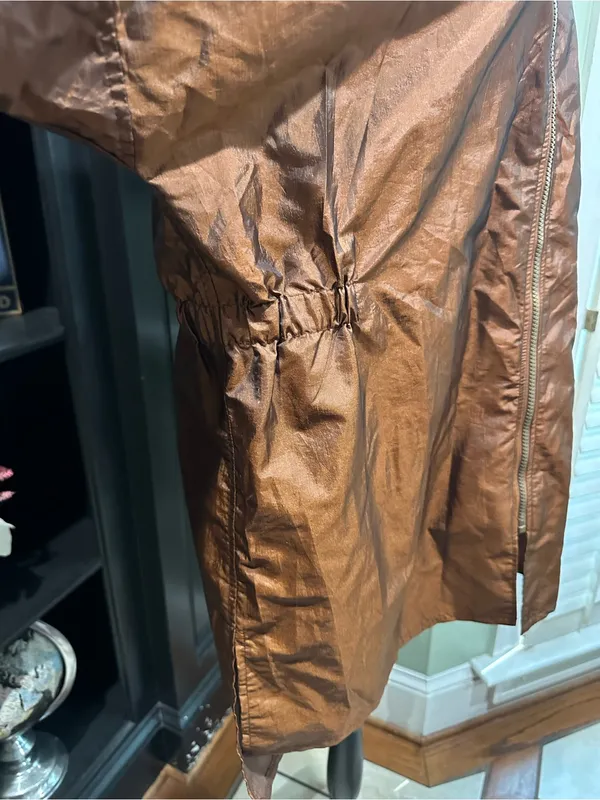 Totes Bronze Metallic Packable Raincoat – One Size (XS–2XL) - Image 4