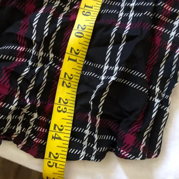 Foxcroft Black red plaid button-up shirt office siren core long sleeve #goth #grunge #Whimsygoth Measurements in pics - Image 5