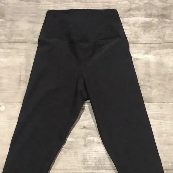 Nike black cropped leggings - Image 4