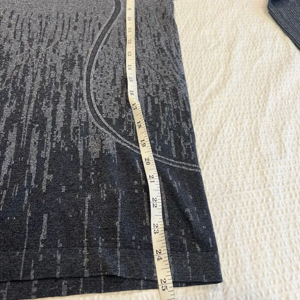 Lululemon Run: Swiftly Tech Long Sleeve Crew Heathered Deep Navy size 4/6 women - Image 6