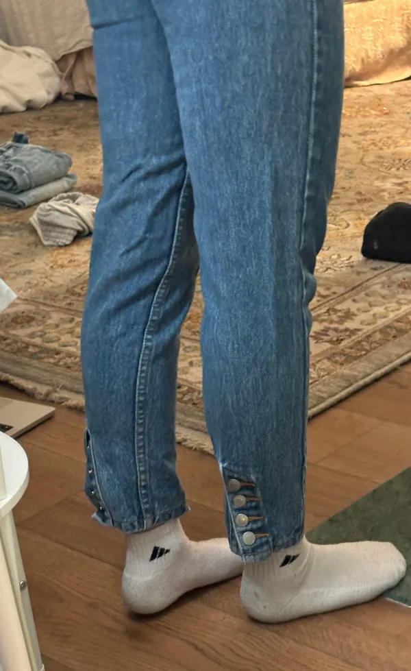 Jordache Vintage High Waisted Mom Jeans - Image 3