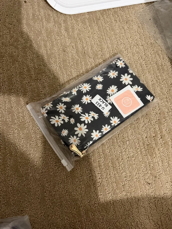Zenana Daisy Print Two-Zipper Wristlet Pouch - Image 3