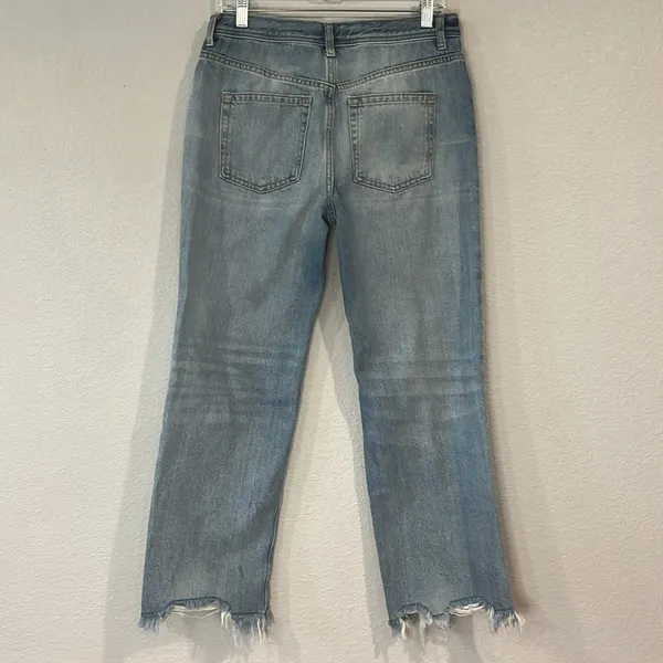 Free People We The Free ‘Maggie’ distressed chewed hem straight cropped jeans 28 - Image 3