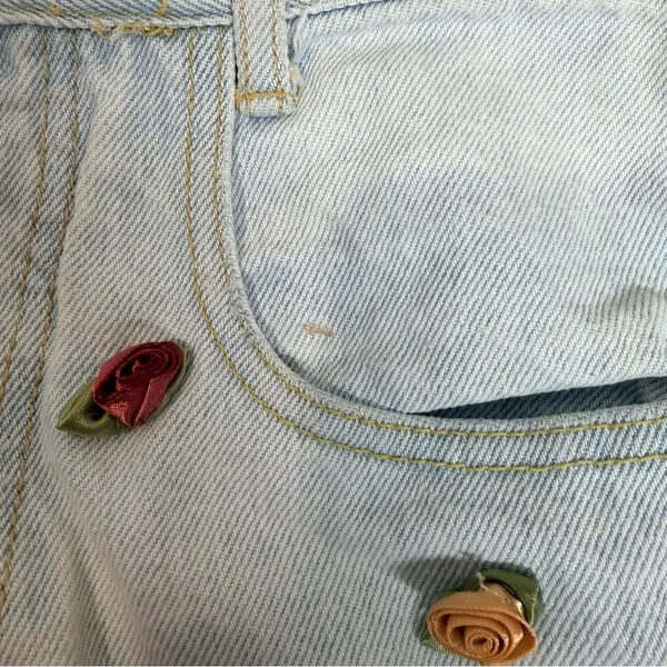 Vintage Paris Blues Womens S Light‎ Blue whimsical Jean Shorts Floral Rosettes - Image 8