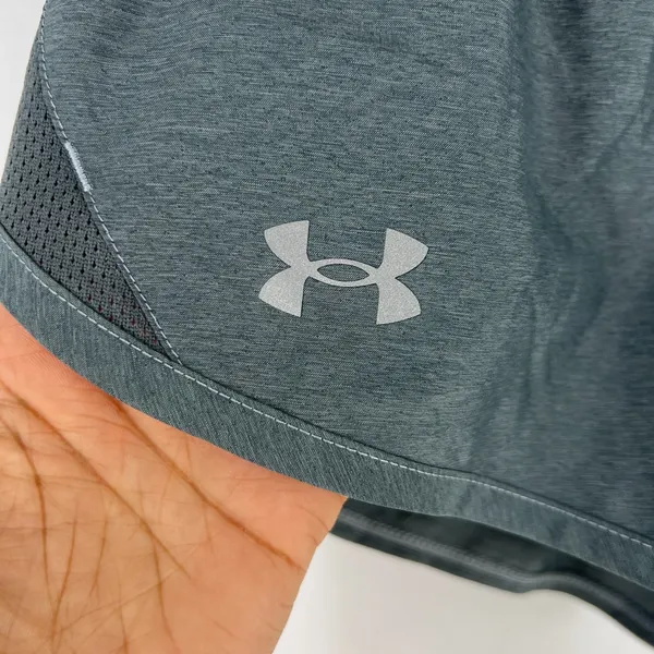 Under Armour‎ Heatgear Fly By 2.0 Running Shorts Womens XS Gray Mesh Sweat Wicks - Image 4