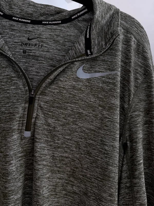 Nike Sportswear - Image 2