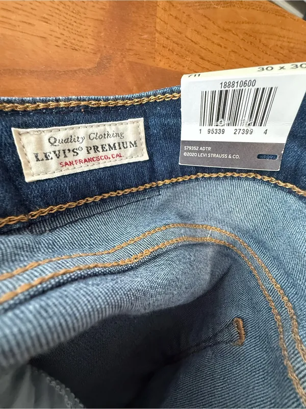 Levi's 711 Skinny Dark Blue Skinny Jeans - Women's 30x30 - Image 9