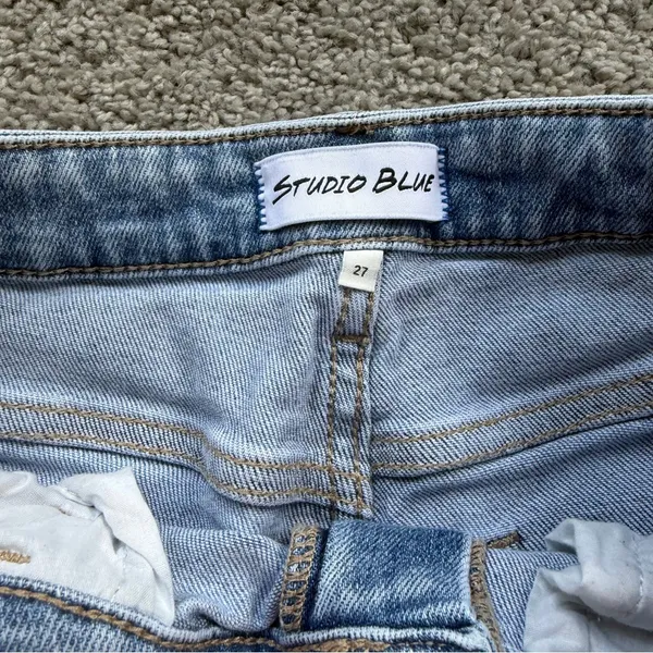 Studio Blue Straight Leg Light Wash Jeans Size 27 Flaws - Image 8