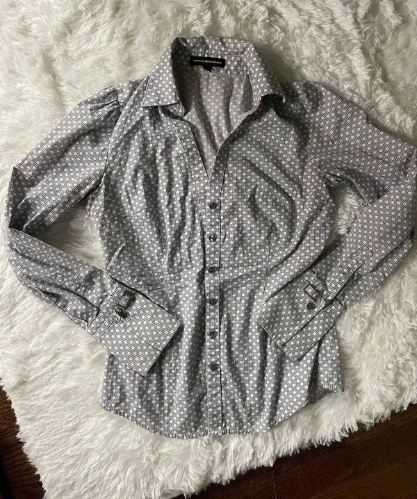 Light Colored Button Down Work Blouse XS - Image 5