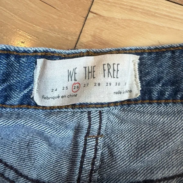 Free People denim shorts - size 26! - Image 4