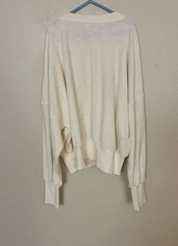 Old Navy Loose Cropped Long-Sleeve Terry Sweatshirt size medium - Image 5