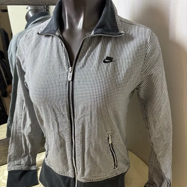 Vintage 90’s Nike Black and White Bomber Jacket with Stand-Up Collar - Image 4
