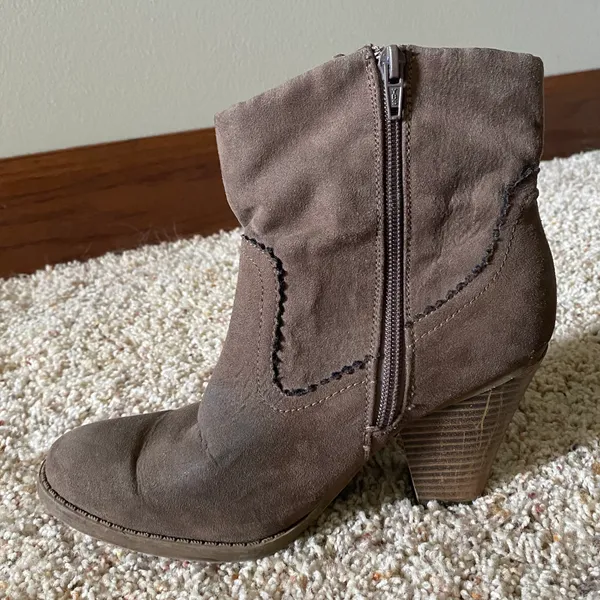 Mossimo Fringe Booties - Image 7