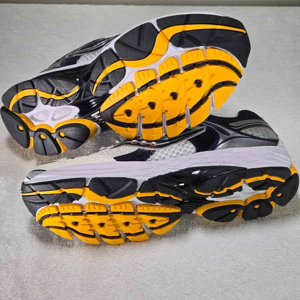 Saucony ProGrid Omni 9 White Navy Yellow Unisex Sneakers Size 9 NWOT - Image 9