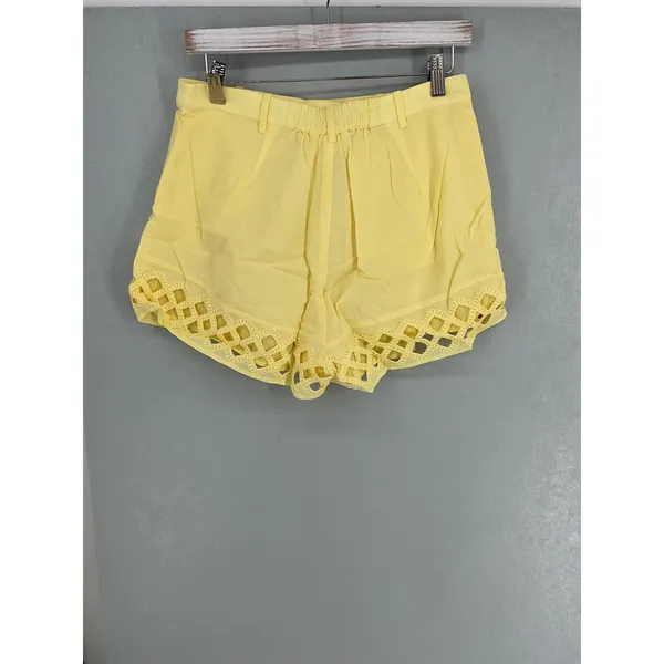 Allison New York Camila Eyelet Lace Hem Shorts Butter Yellow Pastel Medium - Image 3