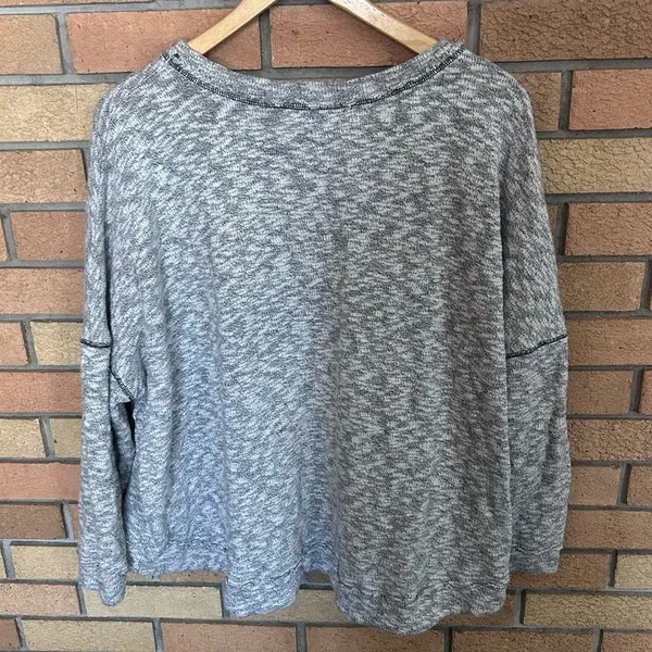 Free People Beach Gray Henley Endless Summer Sleep To Dream Knit Top Size Small - Image 2