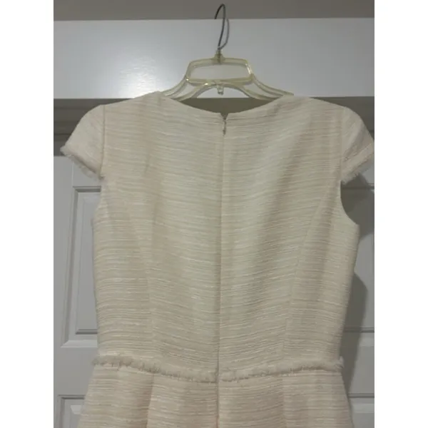 Antonio Melani Dress Women’s Size 2 Cream Tweed Dress Lace Cap Sleeves Pleated - Image 4