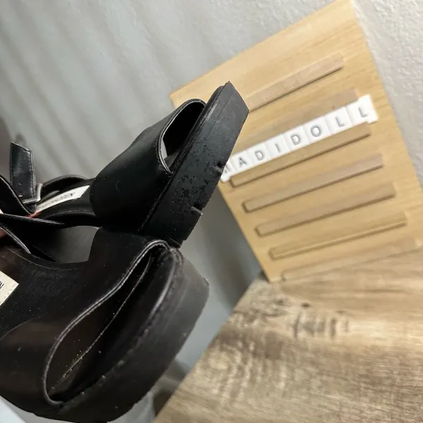 Steve Madden Women’s 8 Maurra Black Leather Heeled Platform Sandals Goth Chunky - Image 6
