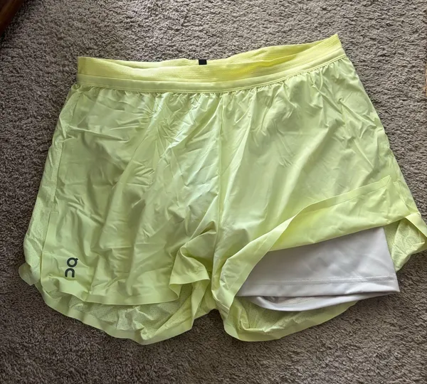 On 3” Performance 2/1 Underlining Running Shorts - Image 5