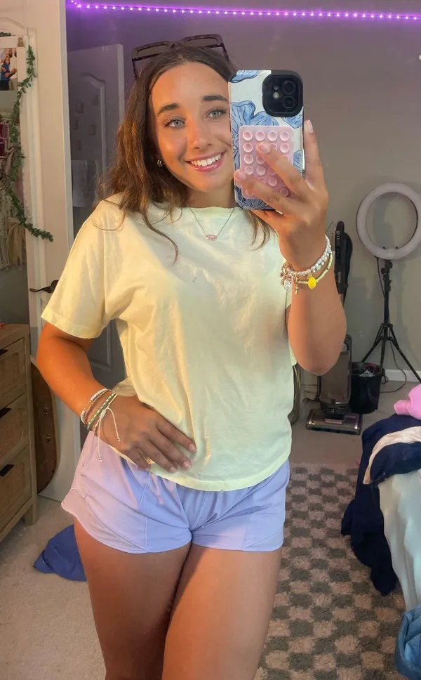 Lululemon Shorts Hotty Hot - Image 2