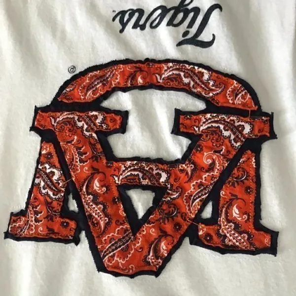 Auburn University Patchwork White Tee Game Day Tailgate Collegiate Spirit Sz L - Image 2