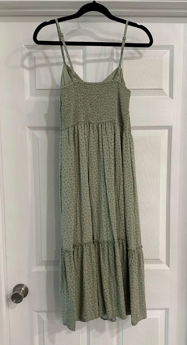 Hollister Dress Green Floral - Image 2