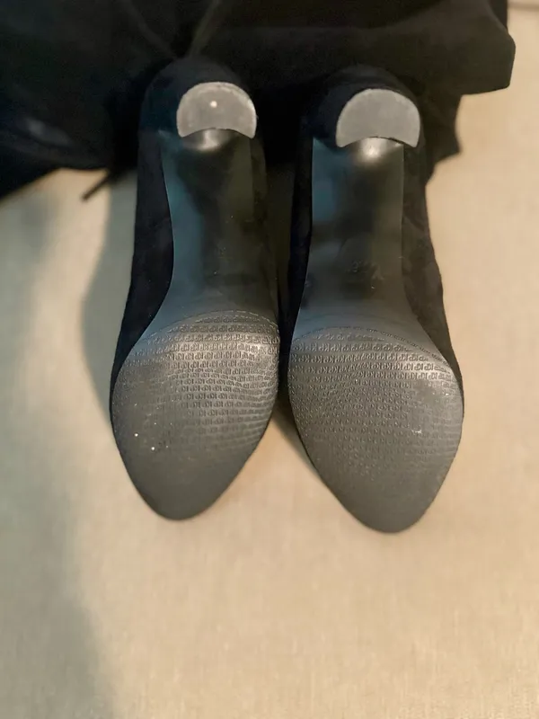 Kaitlyn Pan | Black Over-the-Knee Suede Boots | 7.5M - Image 3