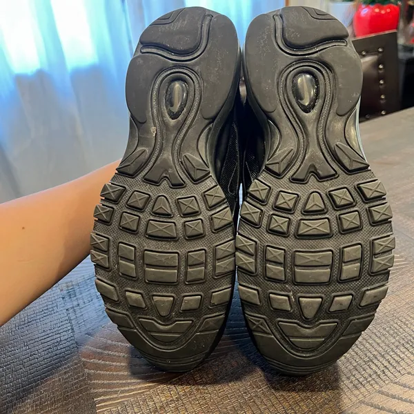 Nike air max 97 triple black 7.5 women *no insoles - Image 6