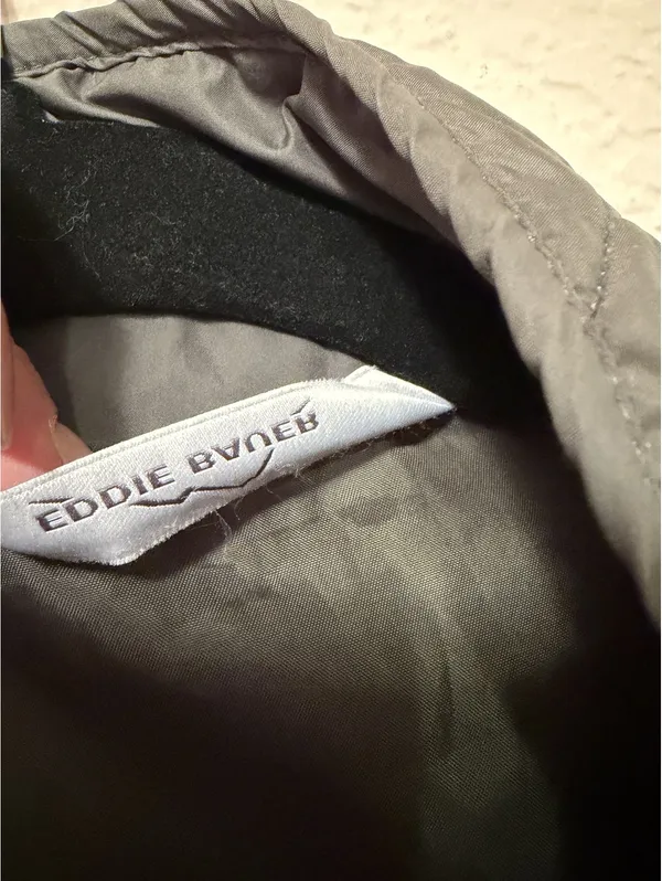 Eddie Bauer Quilted Olive‎ Green Jacket with Snap and Zipper Closure - Image 7