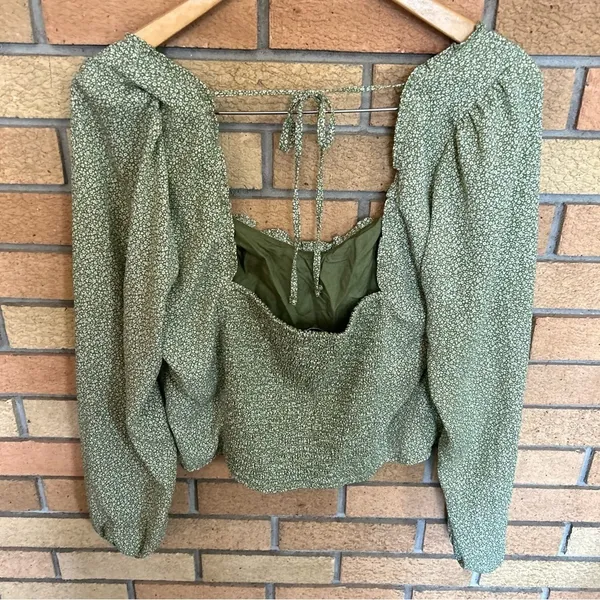 Abercrombie & Fitch Green Floral Smocked Ruffle Tie Blouse Size Large - Image 4