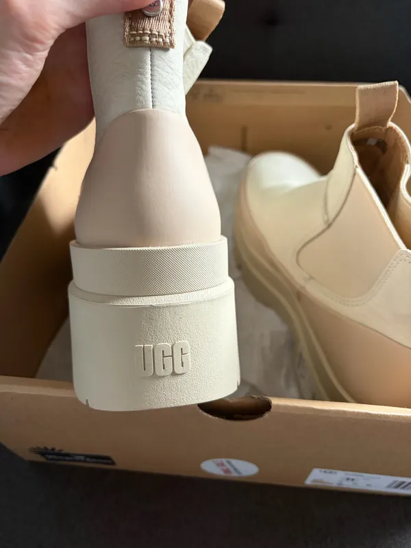 Ugg boots - Image 6