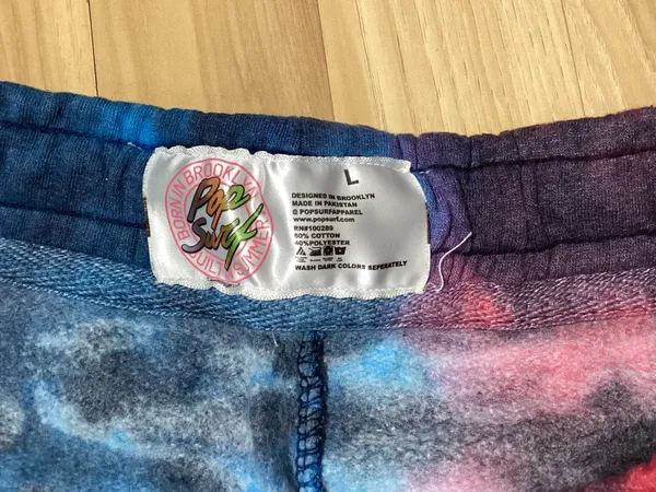 Red and Blue Six Flags Great America Shorts Size Large NWOT - Image 3