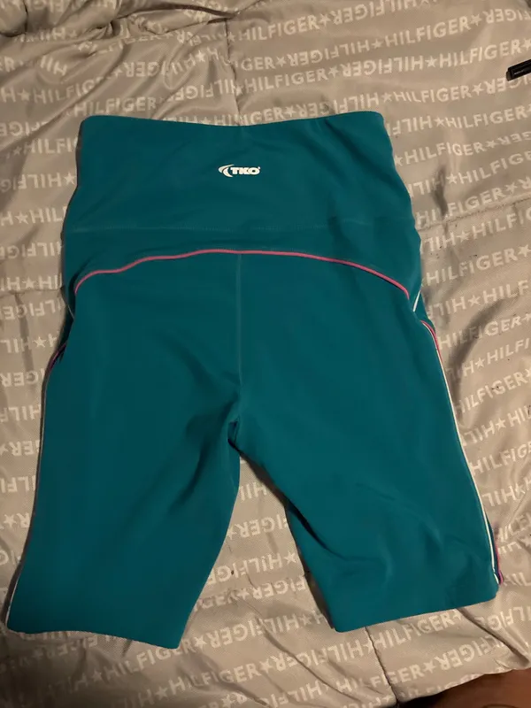 Women size large TKO workout shorts - Image 3