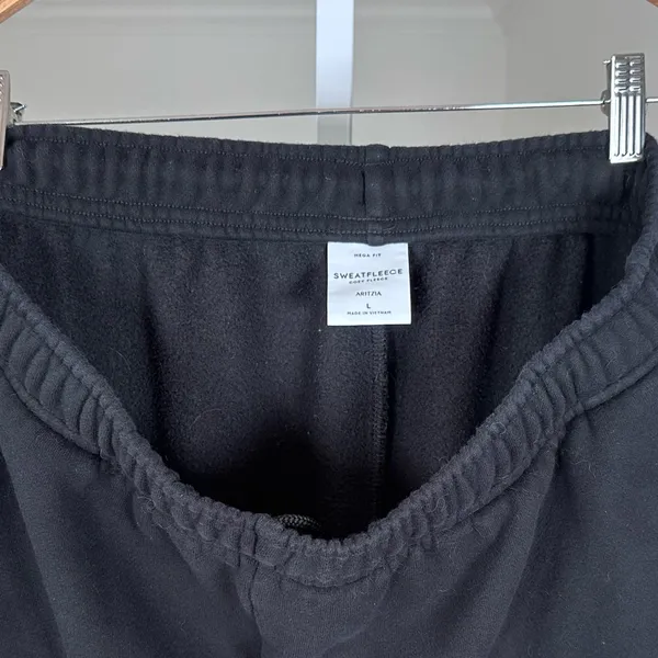 Aritzia mega fit joggers - Image 4