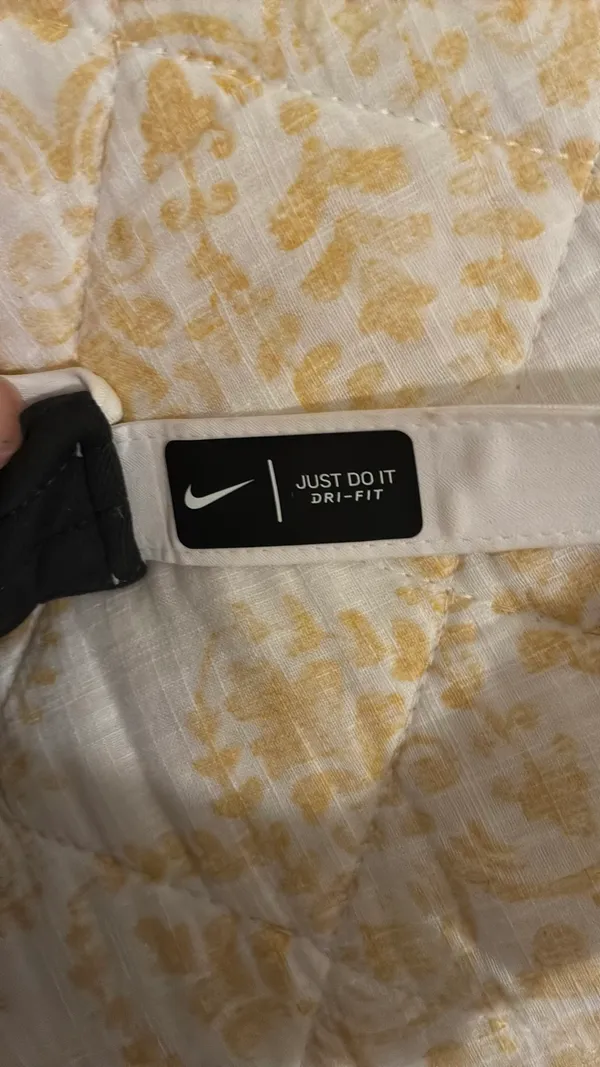 Nike Visor Hat White - Image 2