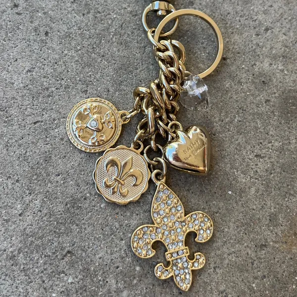 Kathy Van Zeeland Heart Charms Purse Charm Bag Luggage Gold Tone - Image 4